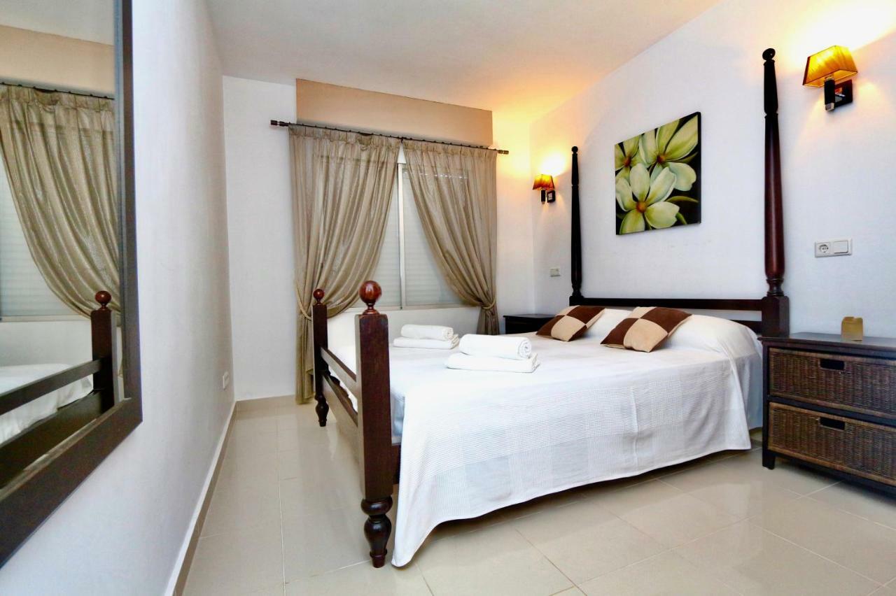 3- Bedroom Apartment In The Centre Of Calpe With Nice Living Room, 1 Bathroom. Extérieur photo