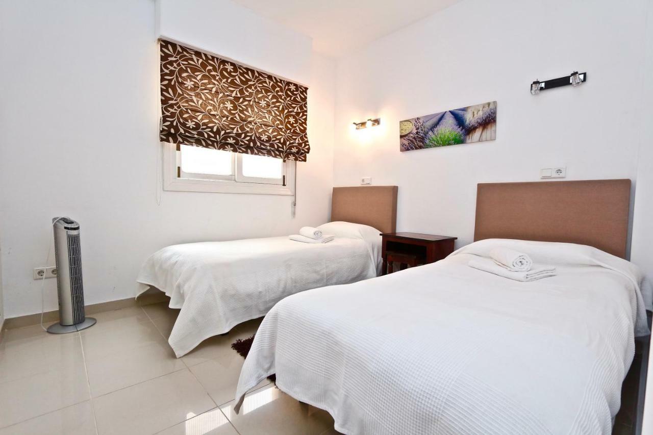 3- Bedroom Apartment In The Centre Of Calpe With Nice Living Room, 1 Bathroom. Extérieur photo