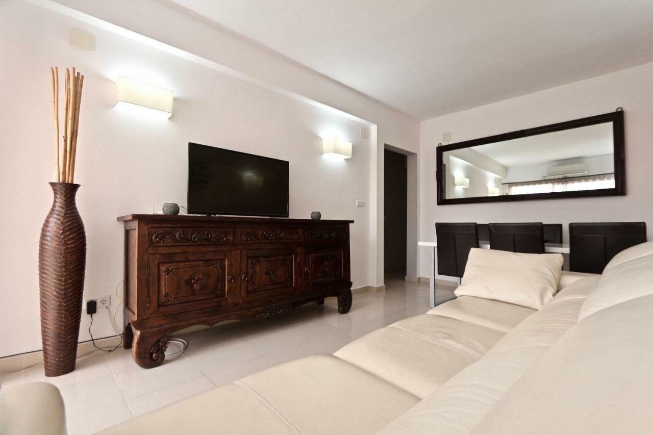 3- Bedroom Apartment In The Centre Of Calpe With Nice Living Room, 1 Bathroom. Extérieur photo